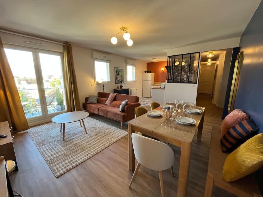 Dahlia, Appt Cosy Avec Parking Et Balcon Apartment Caen Bagian luar foto